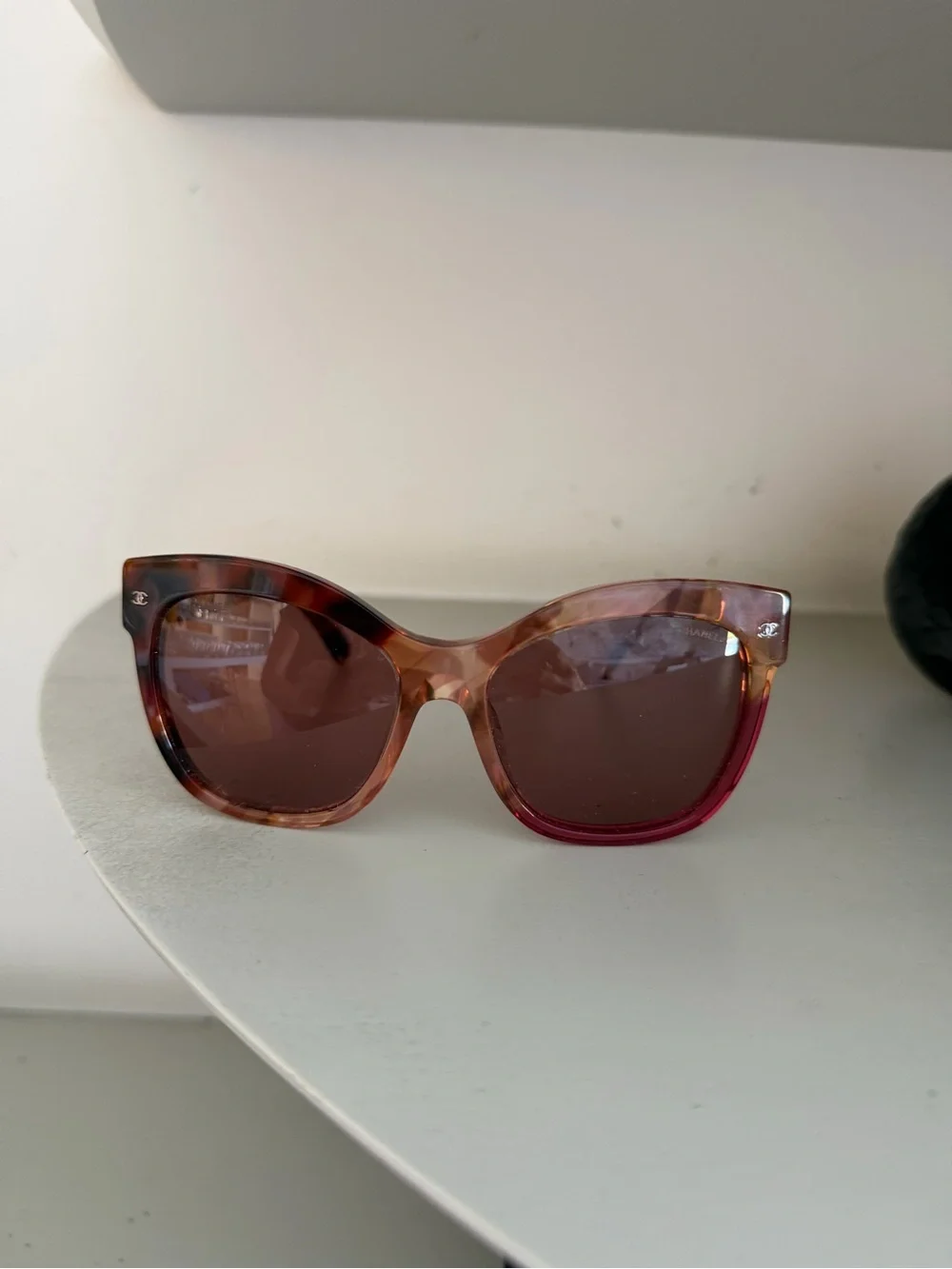 CHANEL Pink and Tortoiseshell Cat-Eye Sunglasses